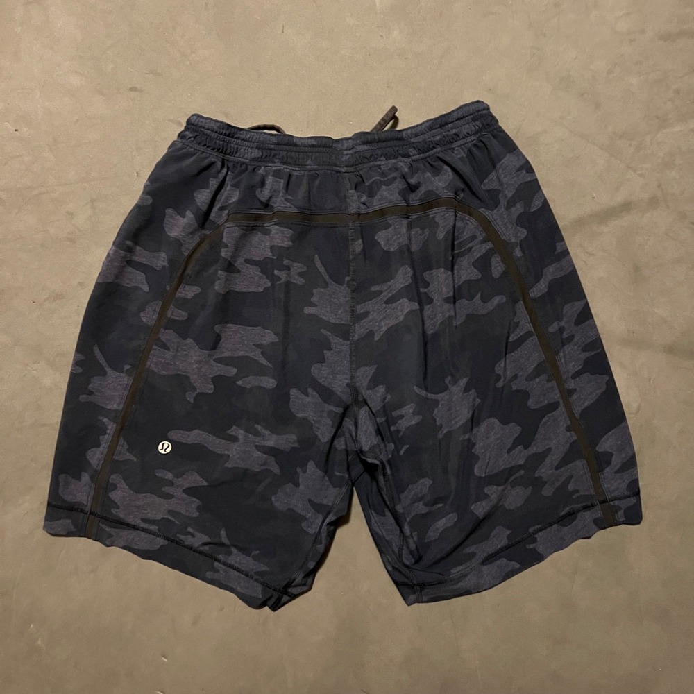 Lululemon 9" Shorts Mens Medium Black Gray Camo Pace Breaker Lined‎ Athletic Gym